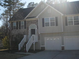 147 Creekwood Dr, Carrollton, GA 30116-4635