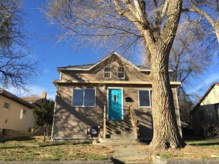 521 Sims St, Dickinson, ND 58601-4351