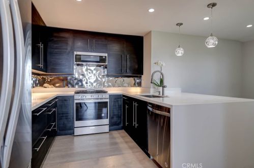 63 Hilltop Cir, Palos Verdes Estates, CA 90275-3426
