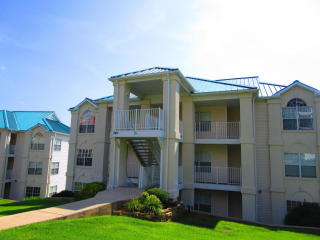 240 Meadow Ridge Ln, Branson, MO 65616-3877