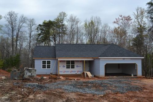 668 Gold Hill Rd, Ellisboro, NC 27025-8074