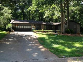 4280 Westminster Dr, Lithonia, GA 30039-4238