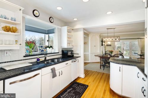 115 The Mews, Tavistock NJ exterior