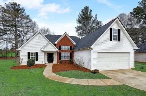 4332 Beaverton Cir, Loganville, GA 30052-7559