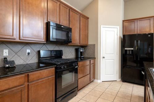 3704 Redwood Creek Ln, Fort Worth TX  76137-7063 exterior