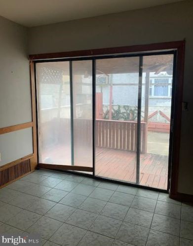 1432 12 St, Philadelphia PA 19147-4937 exterior