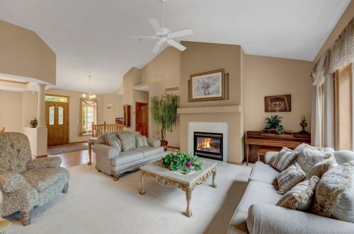 731 Heron Ave, Saint Paul MN  55128-5384 exterior