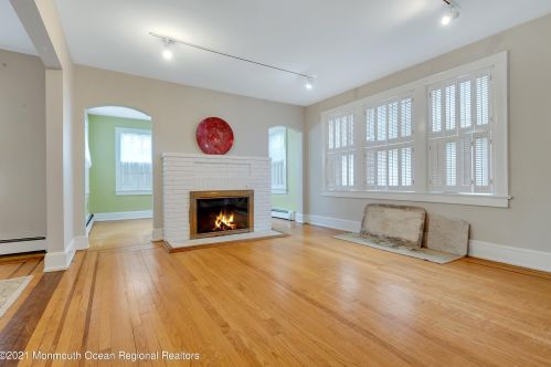 566 Edgemere Dr, Red Bank, NJ 07711