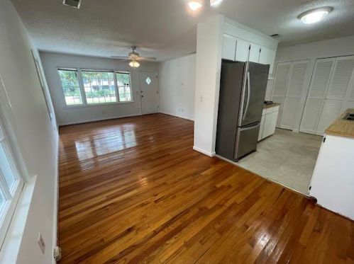 3 Chapman Ave, Isle Of Palms SC  29451-2413 exterior