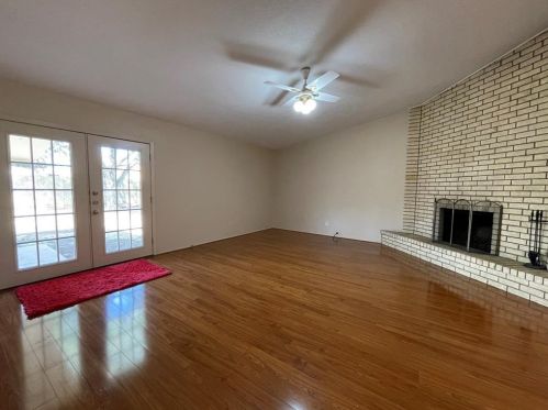 3832 Bridalwreath Dr, Fort Worth TX  76133-7630 exterior