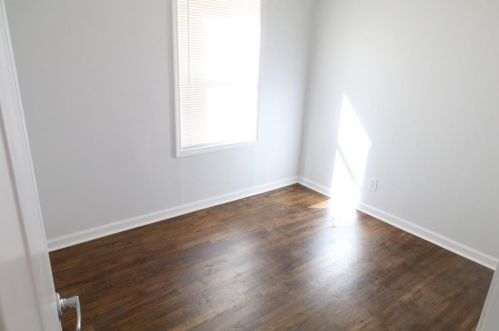 813 Mercury Dr, Atlanta GA  30331-0033 exterior