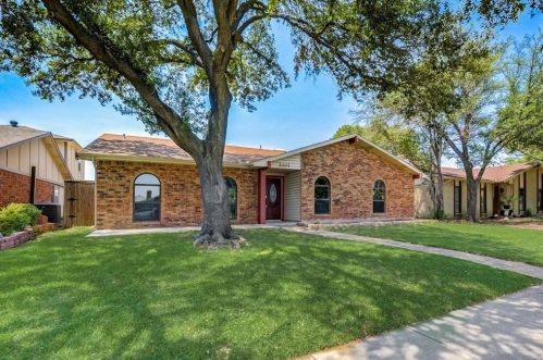 2003 Stefani Ct, Carrollton TX exterior