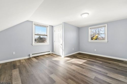 614 Boesel Ave, Manville, NJ 08835-2415