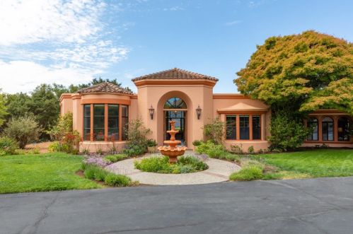 12 Oak Meadow Ln, Tassajara Hot Springs, CA 93924-9455