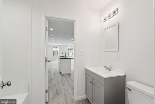 2543 11 St, Philadelphia PA  19133-1413 exterior