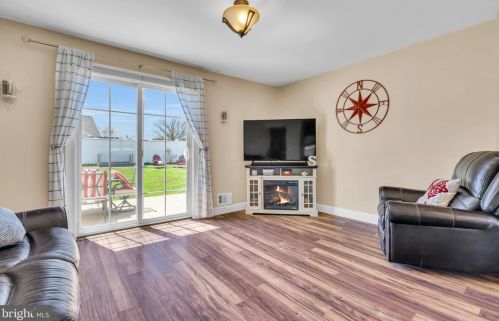 33 Cumberland Ave, Trenton NJ 08618-5413 exterior