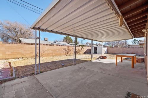 45216 Lorimer Ave, Lancaster CA 93534-1318 exterior