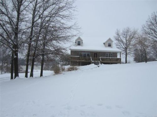 14821 Willow St, Otterville, IL 62037-2164