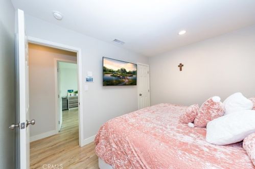 2647 Angela St, Simi Valley CA  93065-2605 exterior