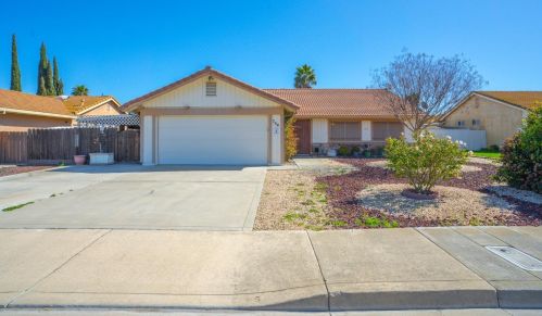 754 Meadowlark Ave, Los Banos, CA 93635-3020