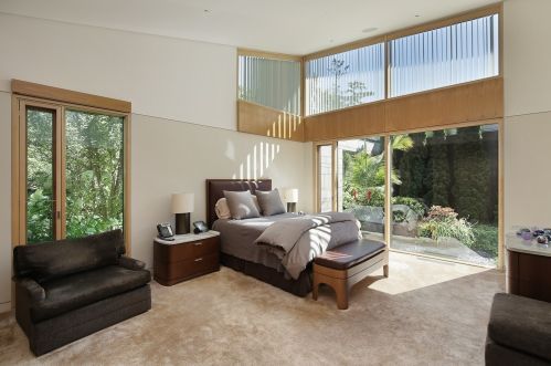 2500 Telegraph Rd, Bannockburn IL  60015-1540 exterior