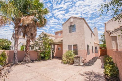 9127 Eames Ln, Elk Grove, CA 95758-7431