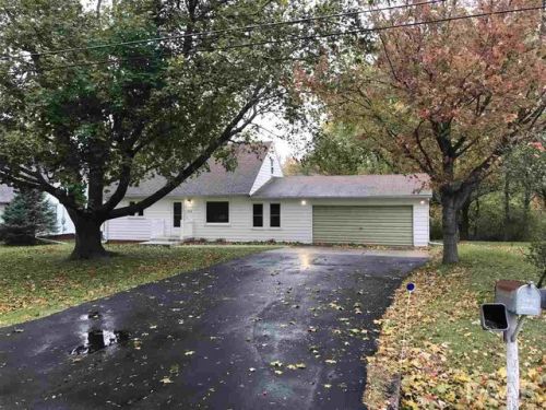 402 Peach St, Beverly Manor, IL 61571-1930