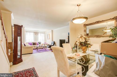 3829 Chesterwood Dr, Silver Spring MD 20906-2862 exterior