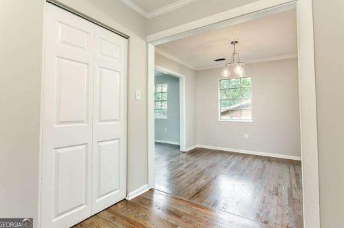 610 Alex Dr, Atlanta GA  30331-4350 exterior