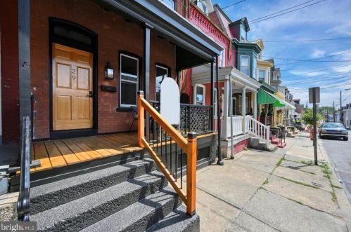 29 Church St, Lancaster, PA 17602-3614