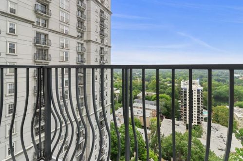 195 14th St, Atlanta GA  30318-7827 exterior