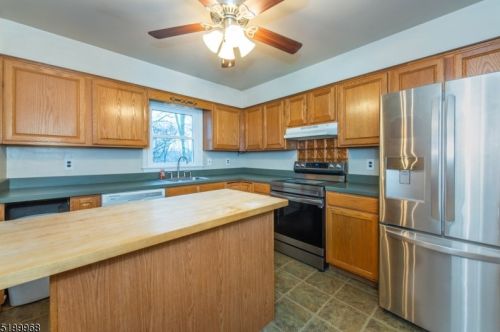 20 Chandoga Dr, Fredon, NJ 07860-6300