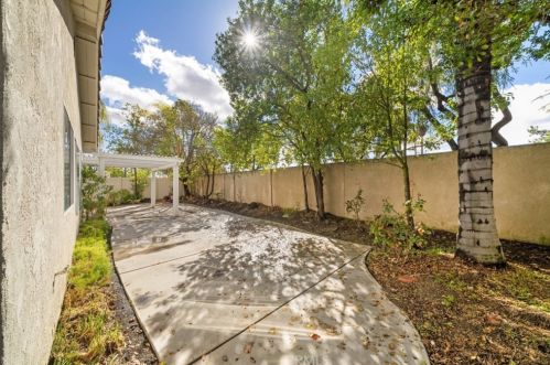 145 Cape Elizabeth Way, Riverside CA  92506-6180 exterior