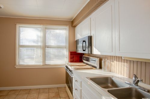 3832 Quincy Ave, Ogden UT  84401-1830 exterior