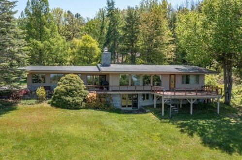 43 Lockes Hill Rd, Laconia, NH 03249-7694