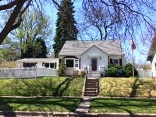 717 3 St A, Moline IL  61265-1207 exterior