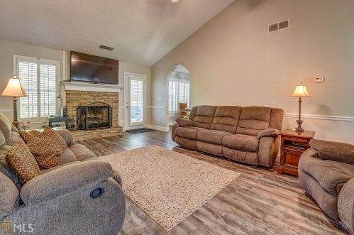 5091 Meridian Lake Dr, Monroe, GA 30655-4022