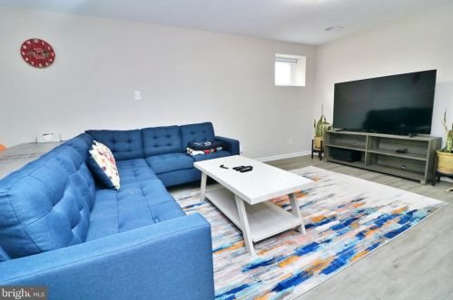 259 Revenoor Rd, Harpers Ferry WV 25425 exterior