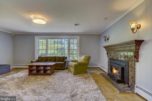 15 Springhouse Ln, Media PA  19063-5212 exterior