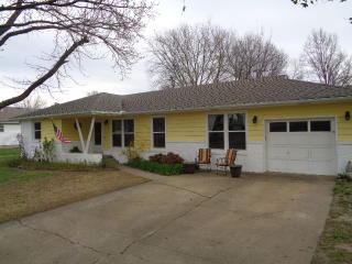 1403 Homer St, Pittsburg, KS 66762-5904