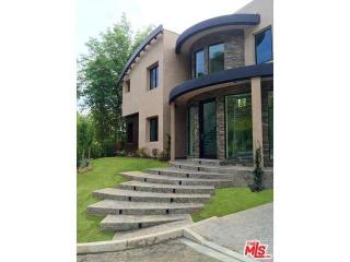 3035 Longdale Ln, Los Angeles, CA 90068-1833