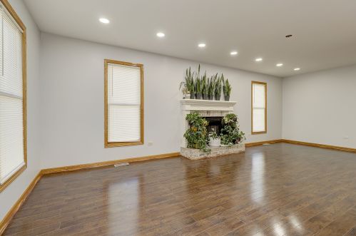 2914 Old Kent Dr, Joliet, IL 60435-9445
