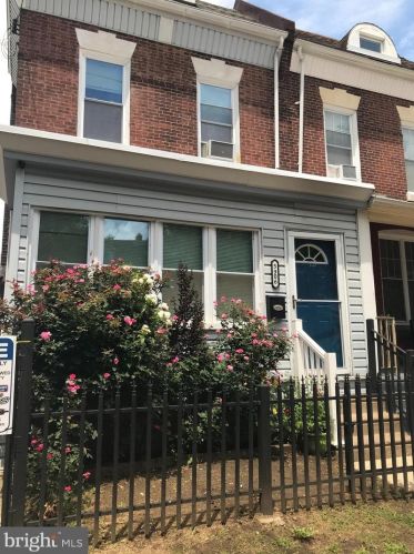 5906 Hegerman St, Philadelphia, PA 19135-4107