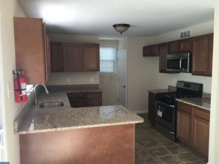 6858 Woodland Ave, Camden NJ  08110-6216 exterior