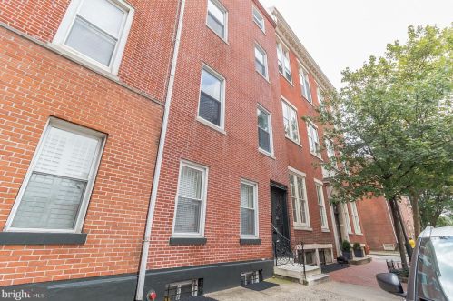 305 11th St, Philadelphia PA 19107-1305 exterior