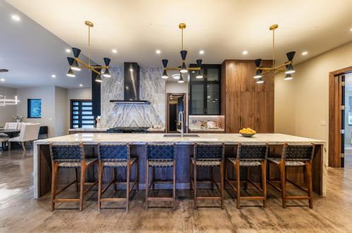 11761 Bottcher Loop, Truckee CA  96161-2792 exterior