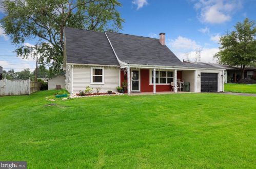 32 Niagara Ln, Willingboro, NJ 08046-1223