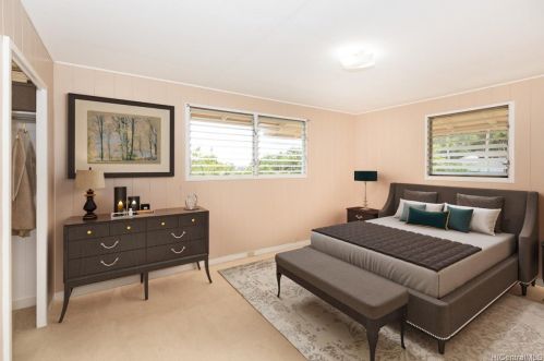 3430 Kaohinani Dr, Honolulu HI  96817-1022 exterior