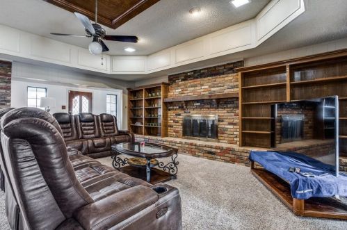 9738 Amberley, Dallas TX  75243-2303 exterior