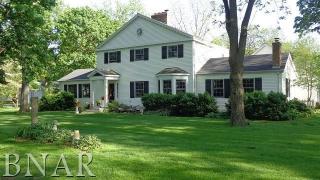2 Buckles Grove Rd, Le Roy, IL